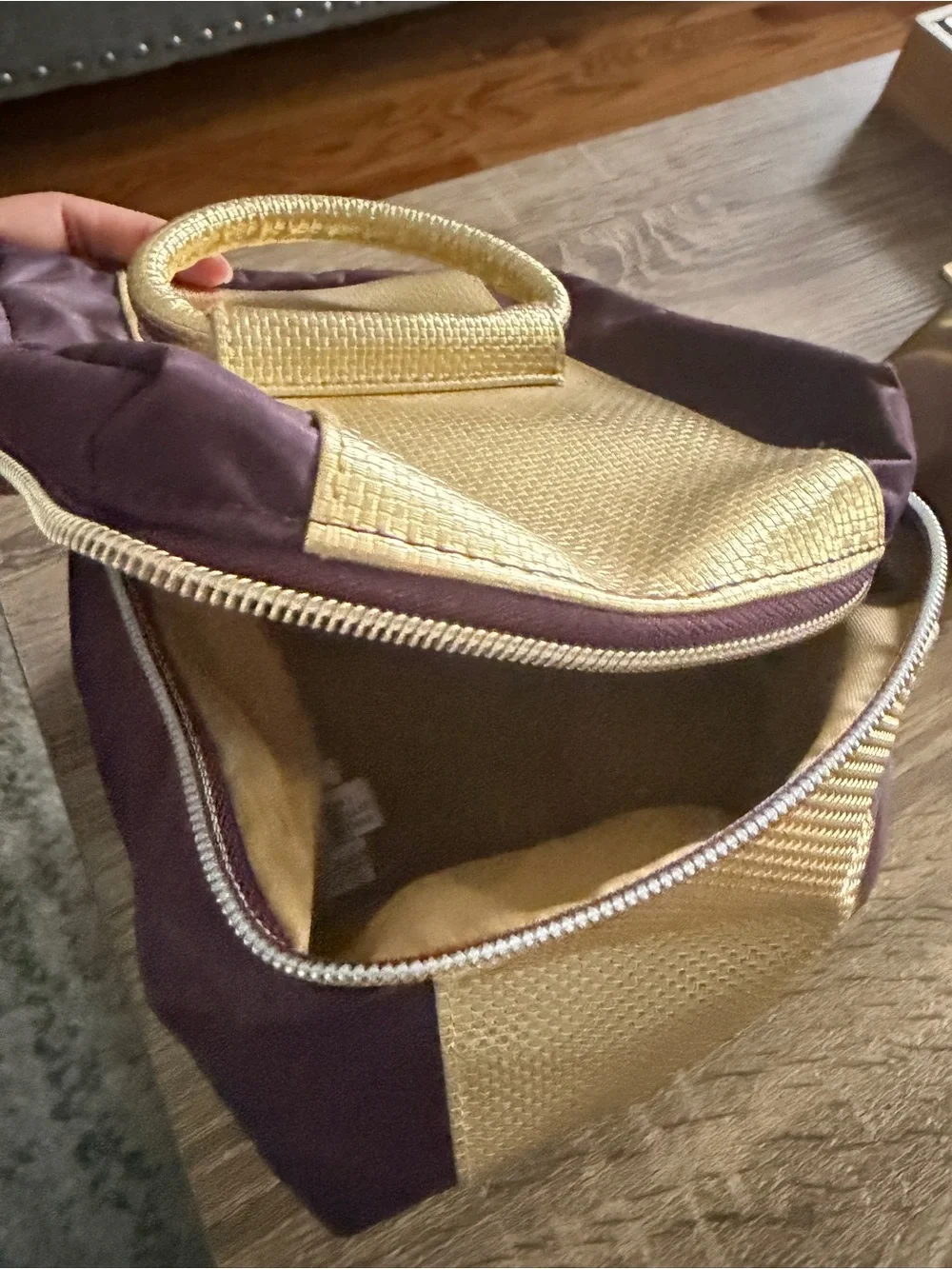Avon Women’s Toiletry Makeup Travel Cosmetics Bag Gold Purple Case F3250741
